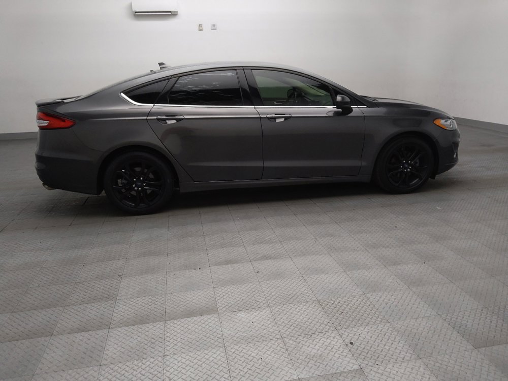 Used 2019 Ford Fusion SE w/ Equipment Group 151A FWD image 10