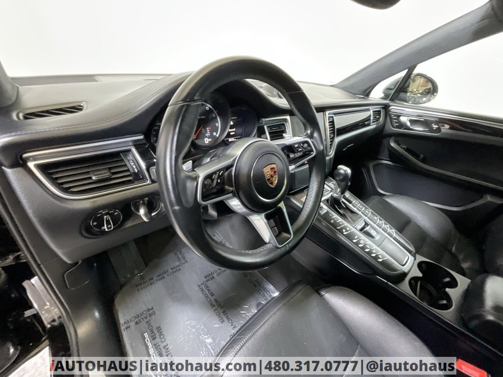 Used 2018 Porsche Macan Turbo w/ Premium Package Plus image 16