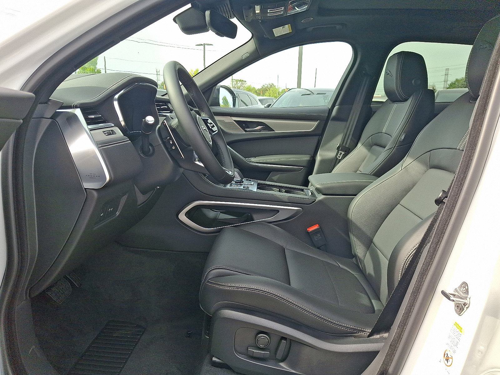 New 2026 Jaguar F-PACE R-Dynamic S image 11