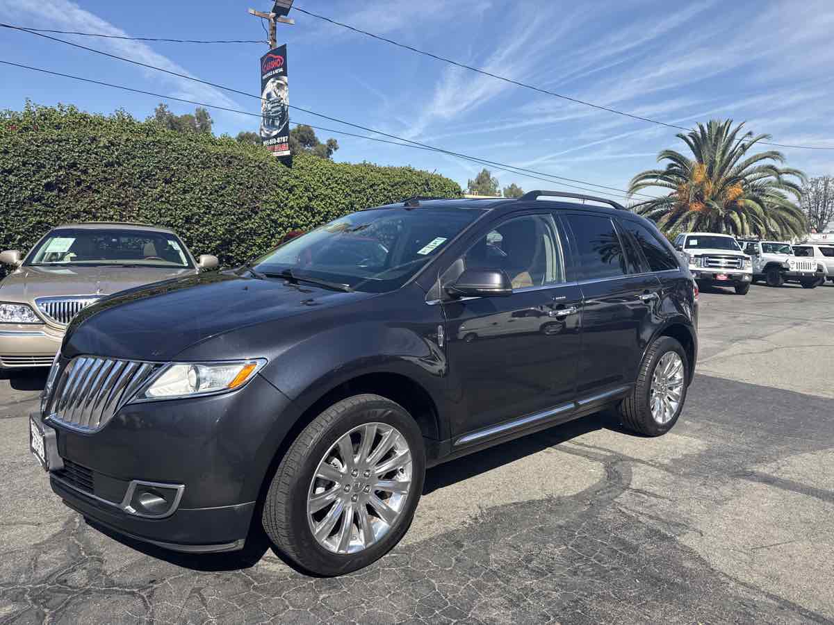 Used 2014 Lincoln MKX w/ Equipment Group 101A image 3