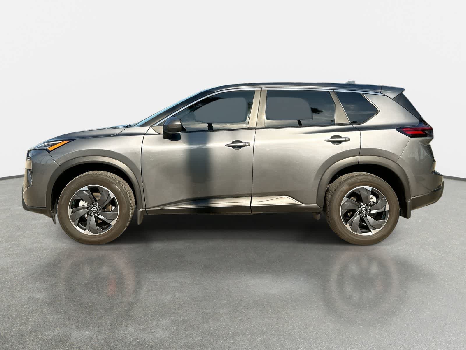 Used 2025 Nissan Rogue SV FWD image 4