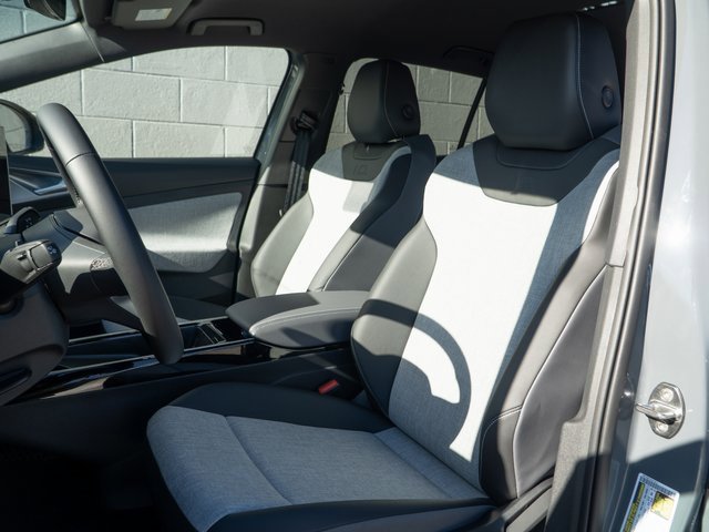 New 2025 Volkswagen ID.4 Pro image 8