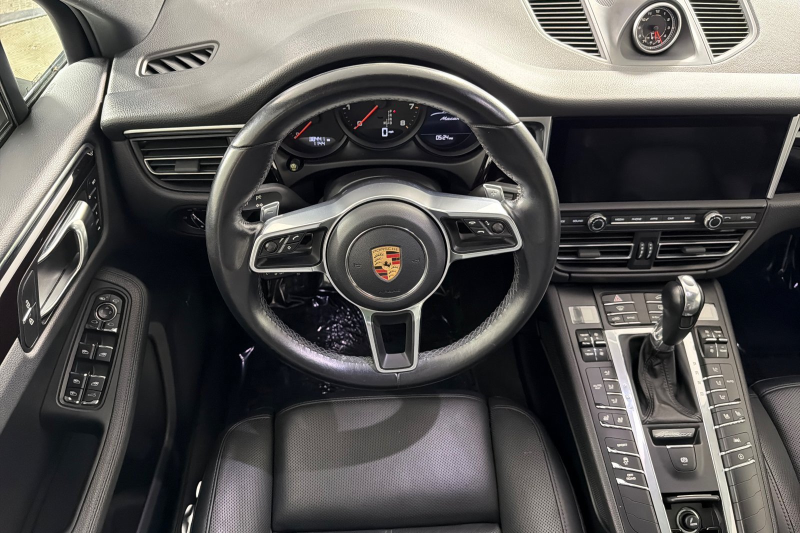 Used 2020 Porsche Macan AWD/4WD image 13