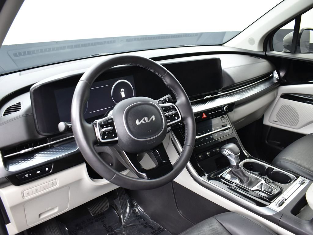 Certified 2024 Kia Carnival SX Prestige image 13