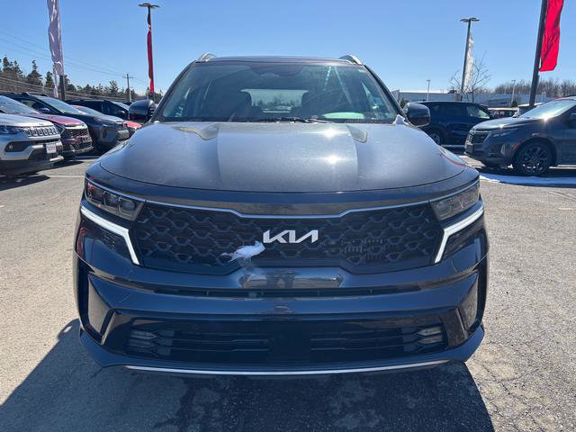 Certified 2022 Kia Sorento SX w/ Panoramic Sunroof Package image 3