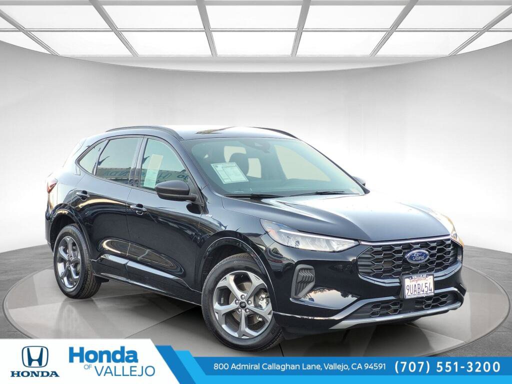 Used 2024 Ford Escape ST-Line w/ Equipment Group 301A