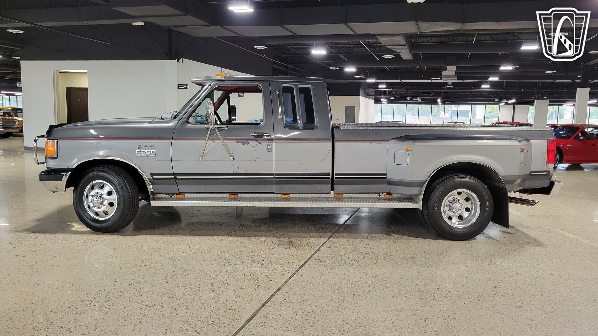 Used 1987 Ford F250 2WD SuperCab image 3