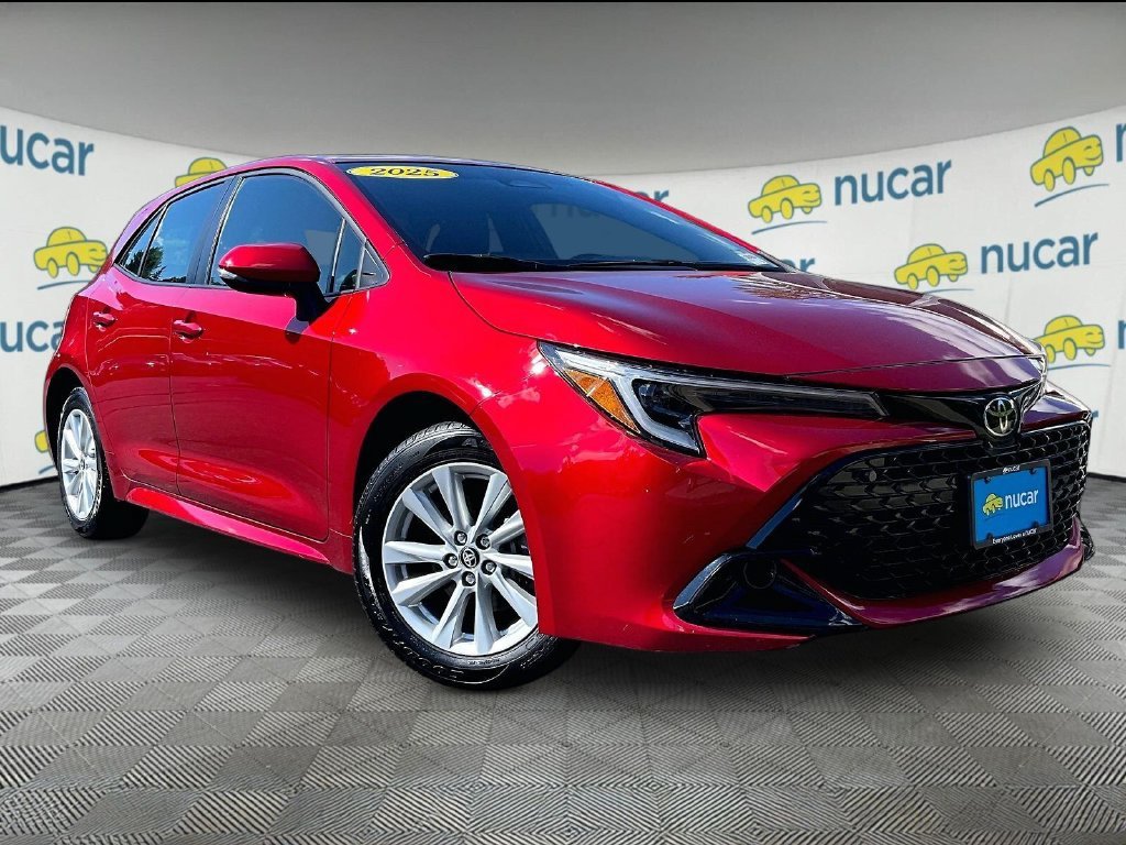 Used 2025 Toyota Corolla SE FWD image 1