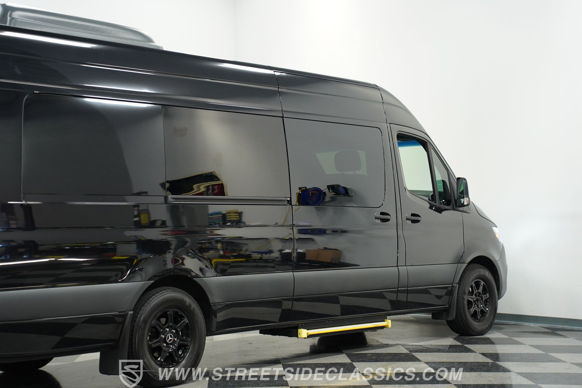 Used 2022 Mercedes-Benz Sprinter 2500 image 25