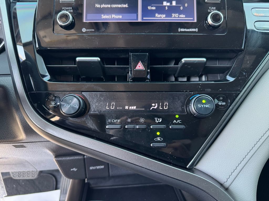 Used 2023 Toyota Camry SE FWD image 22