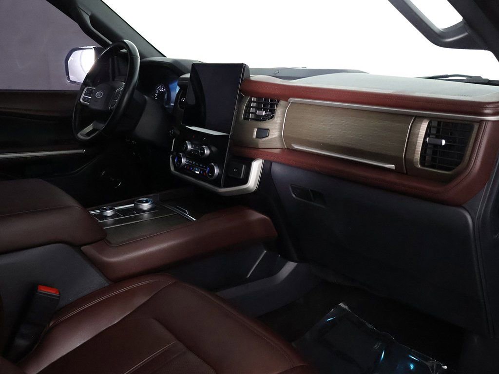 Used 2022 Ford Expedition Limited image 34
