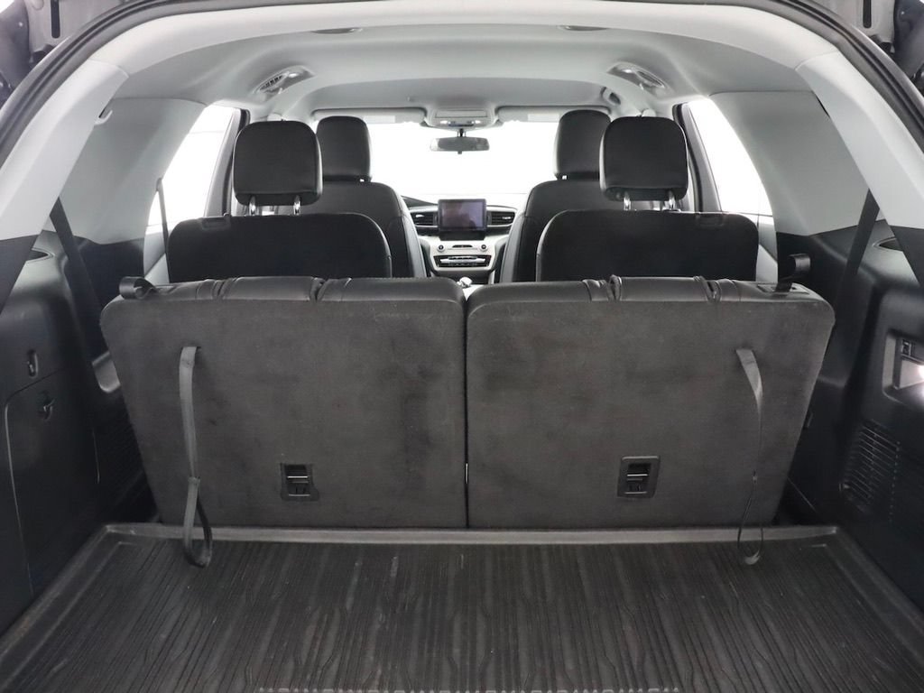 Used 2022 Ford Explorer XLT w/ Equipment Group 202A AWD/4WD image 39
