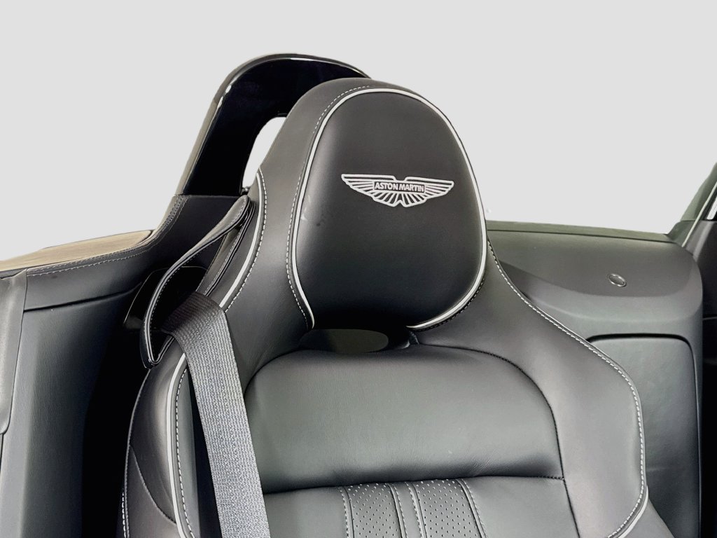 Used 2026 Aston Martin V8 Vantage Convertible RWD image 20
