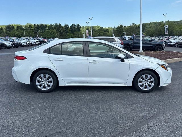 Used 2020 Toyota Corolla LE FWD image 9