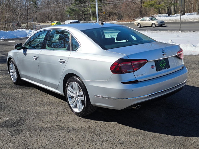 Used 2018 Volkswagen Passat 2.0T SE image 11