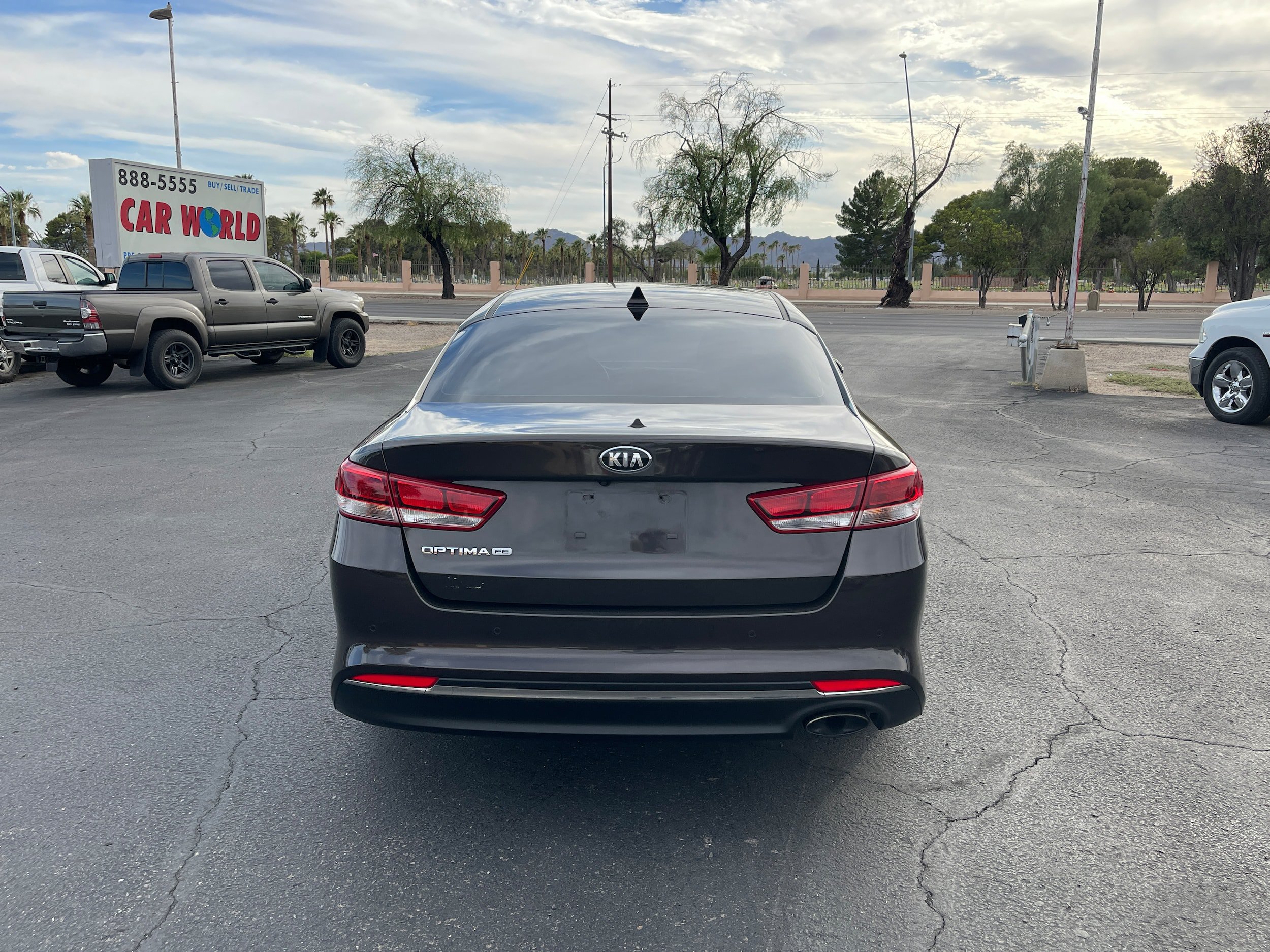 Used 2018 Kia Optima LX FWD image 4
