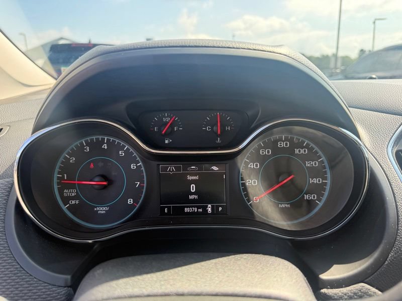 Used 2018 Chevrolet Cruze LT w/ Convenience Package FWD image 8
