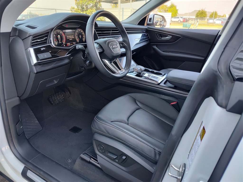 Used 2023 Audi Q8 Premium image 2