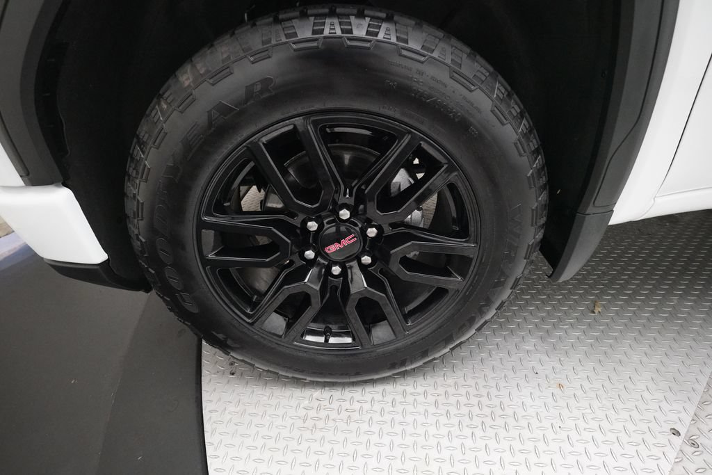Used 2023 GMC Sierra 1500 Elevation w/ X31 Off-Road Package AWD/4WD image 26