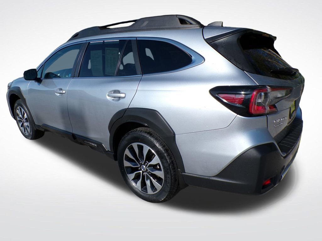 Used 2023 Subaru Outback Limited AWD/4WD image 4