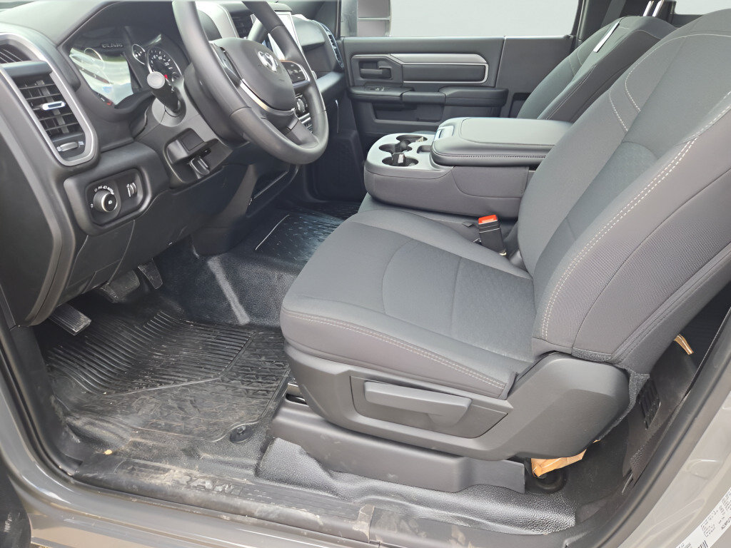 New 2026 RAM 5500 Tradesman AWD/4WD image 20