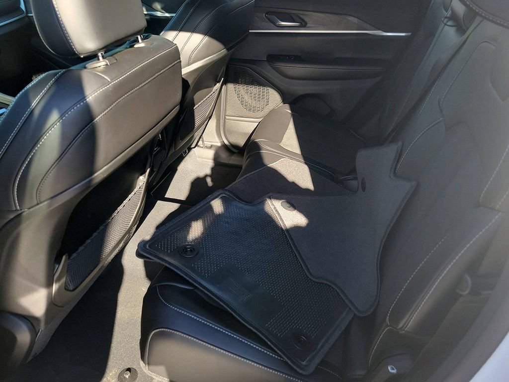 New 2026 Jeep Grand Cherokee Altitude AWD/4WD image 14