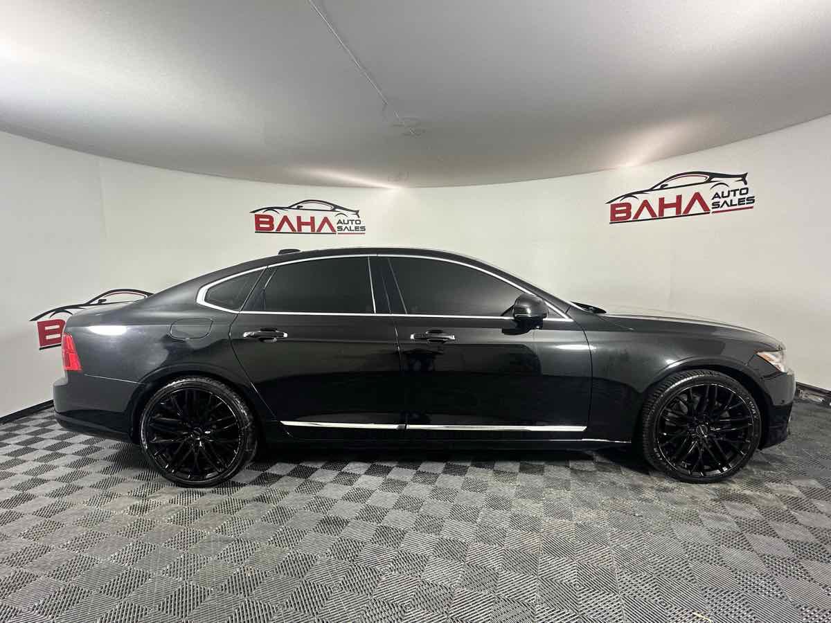 Used 2017 Volvo S90 T6 Inscription w/ Vision Package image 10