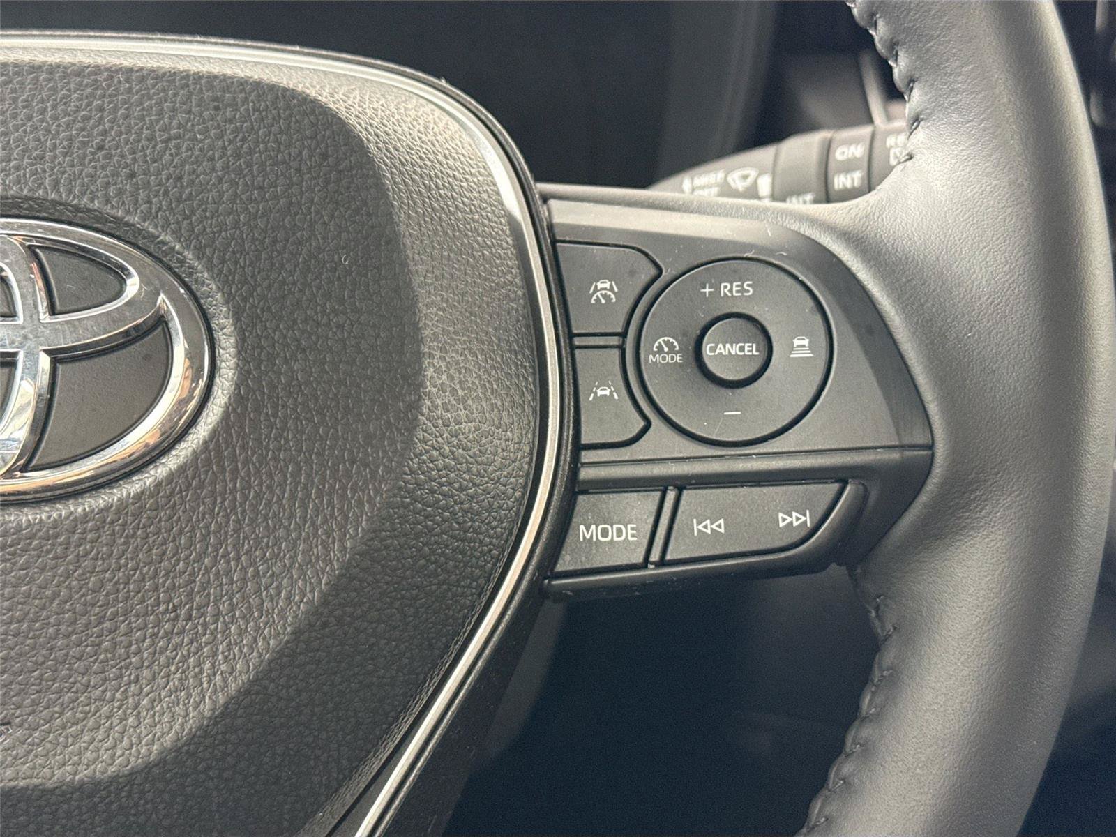 Certified 2026 Toyota Corolla Cross LE FWD image 18