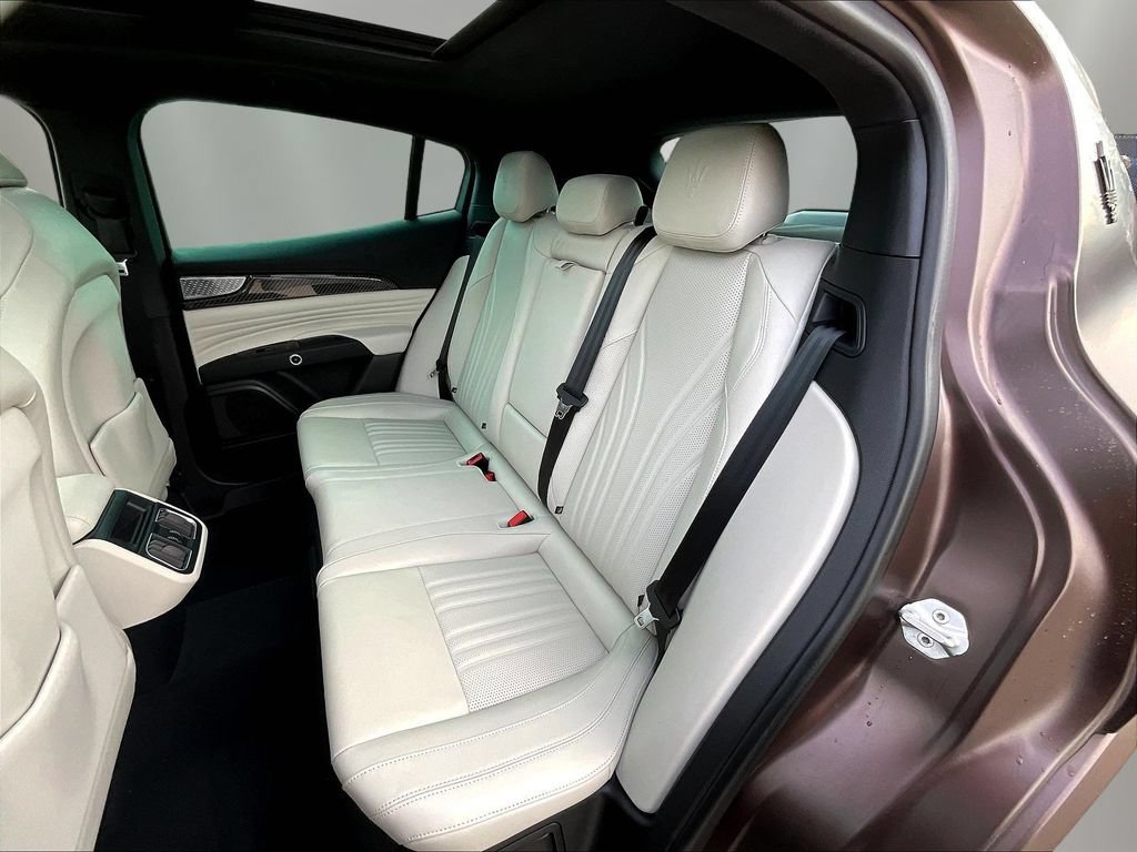 Used 2023 Maserati Grecale Modena AWD/4WD image 22