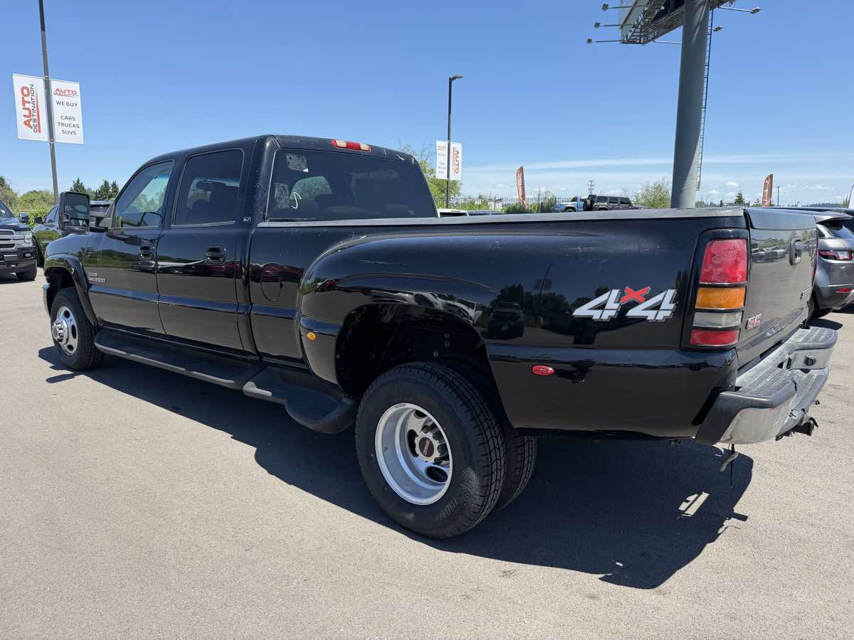 Used 2005 GMC Sierra 3500 SLT w/ Heavy-Duty Power Package AWD/4WD image 6