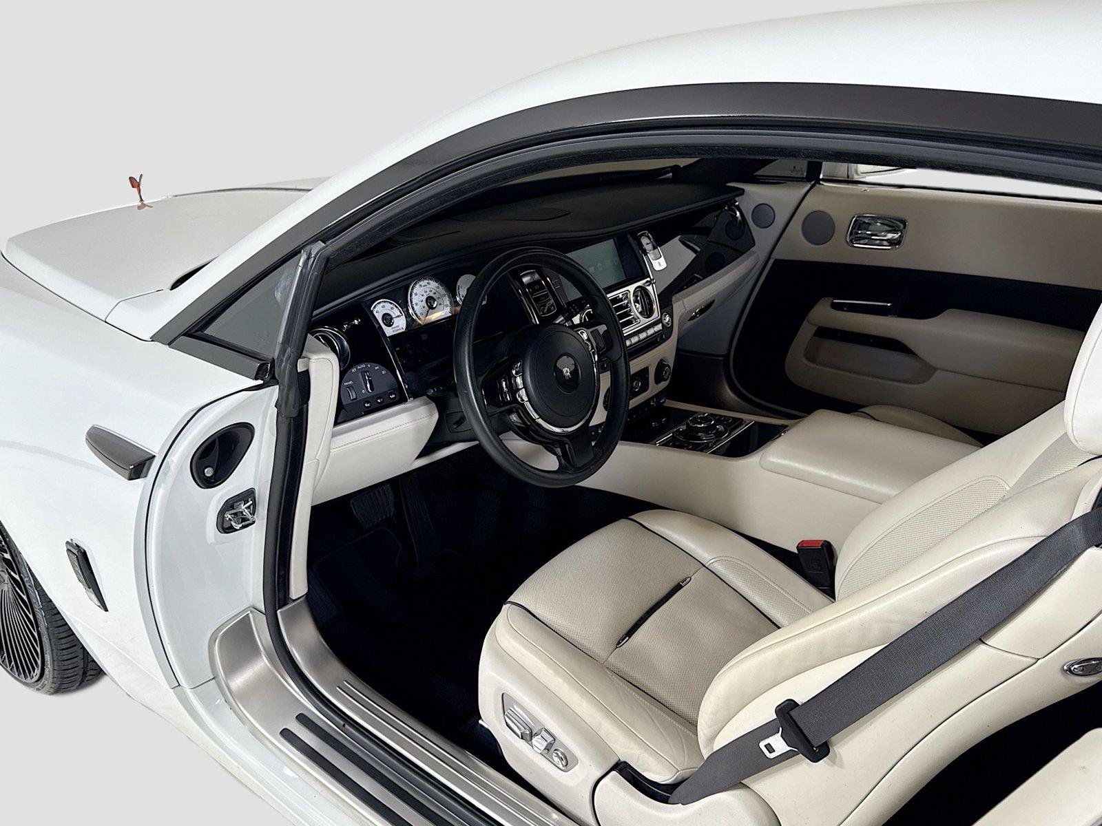 Used 2016 Rolls-Royce Wraith RWD image 12