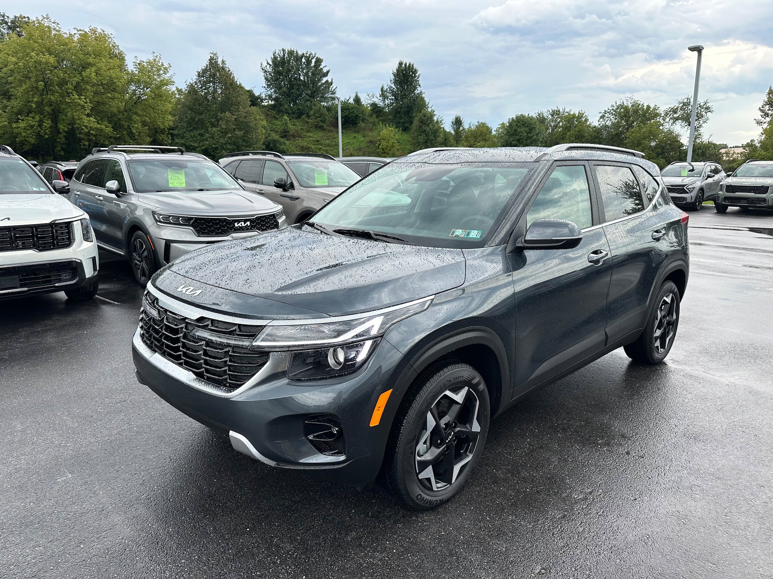 Used 2026 Kia Seltos EX AWD/4WD image 1