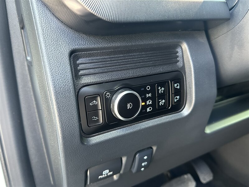 Used 2026 Ford F350 Platinum w/ Tremor Off-Road Package AWD/4WD image 94