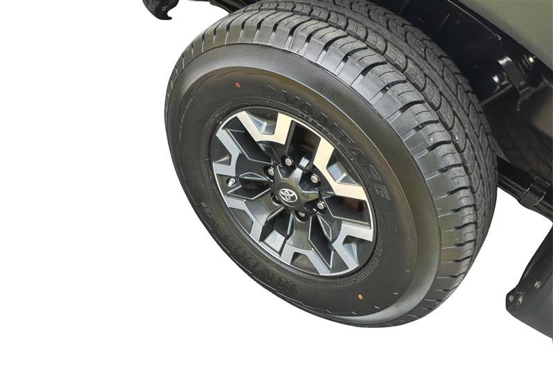 Used 2020 Toyota Tacoma TRD Off-Road AWD/4WD image 26