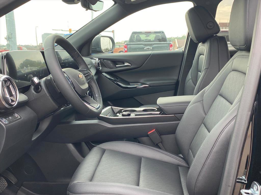 New 2026 Chevrolet Equinox LT w/ Convenience Package II image 14