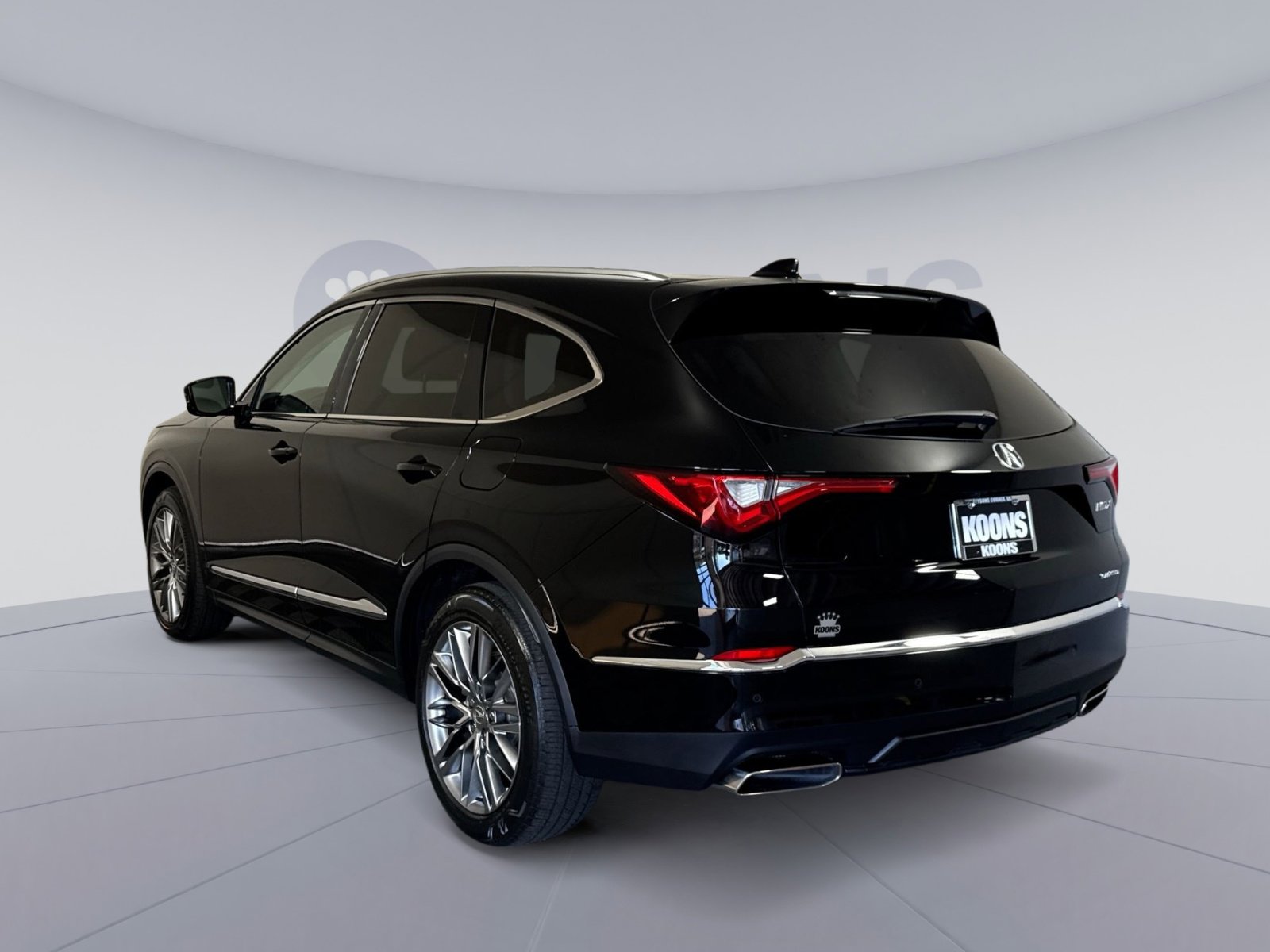 Used 2023 Acura MDX SH-AWD w/ Advance Package image 4