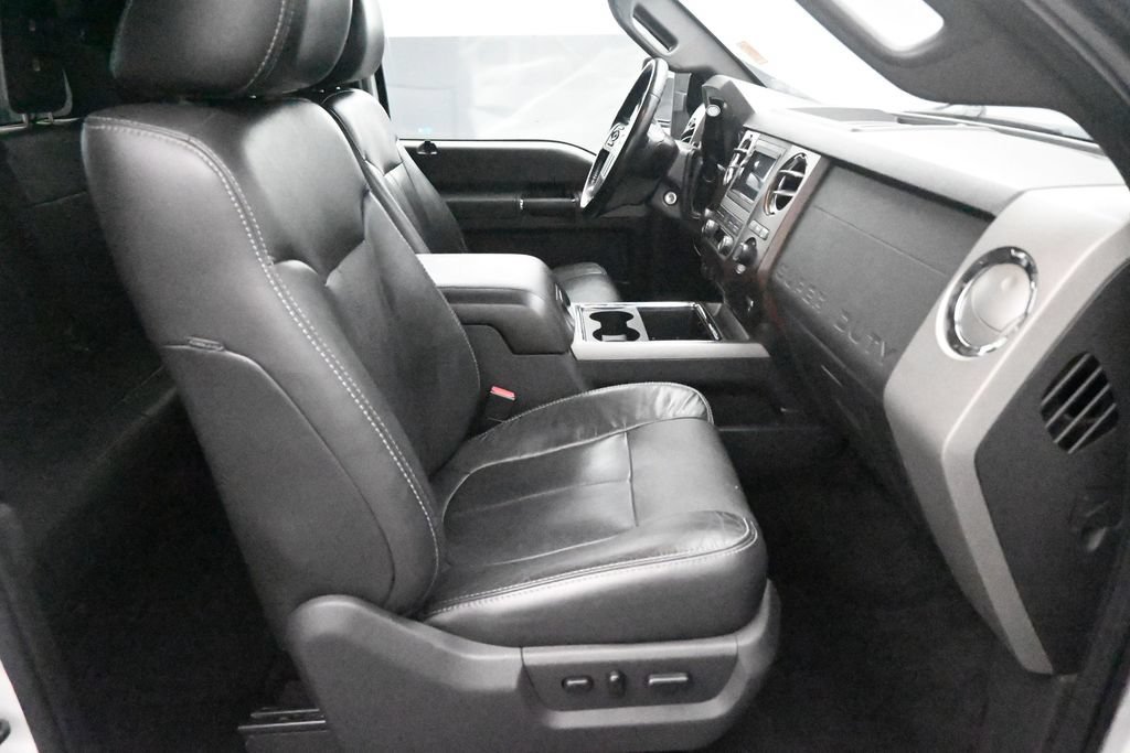 Used 2011 Ford F250 Lariat w/ Lariat Interior Pkg RWD image 10