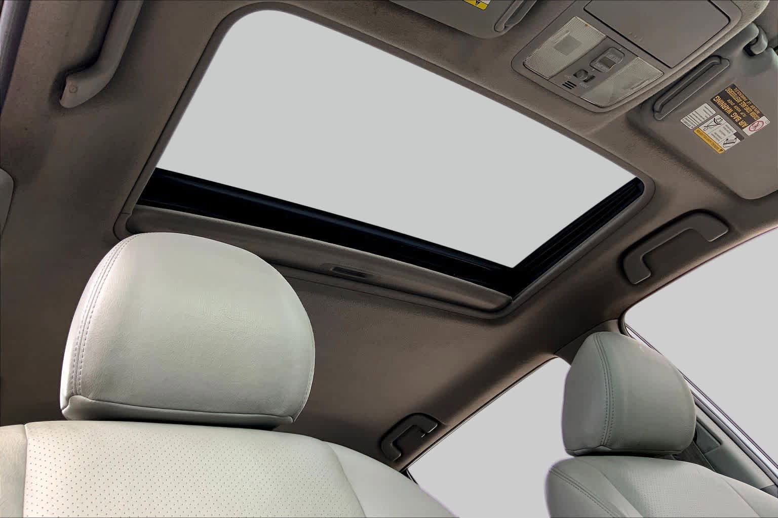 Used 2007 Toyota RAV4 Limited AWD/4WD image 13