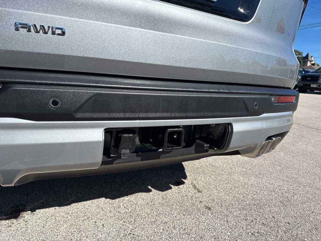 Used 2026 Chevrolet Traverse LT AWD/4WD image 12