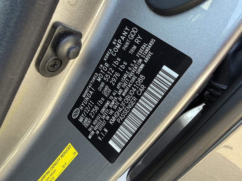 Used 2011 Hyundai Equus Signature RWD image 35
