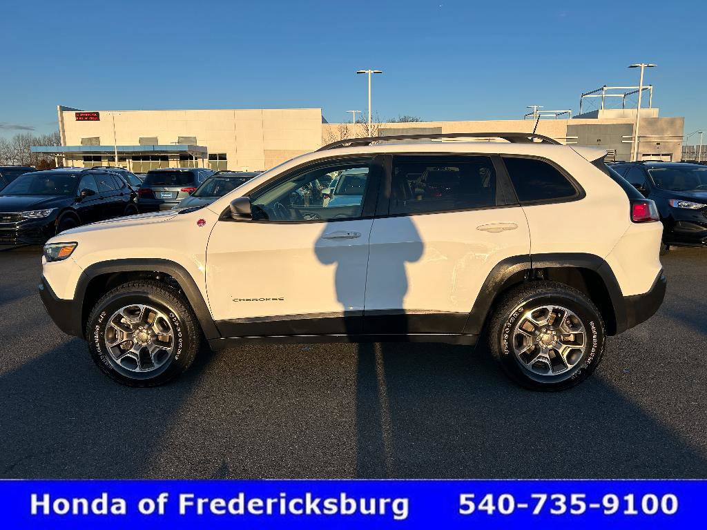 Used 2021 Jeep Cherokee Trailhawk image 3