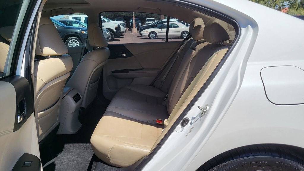 Used 2014 Honda Accord Touring image 21
