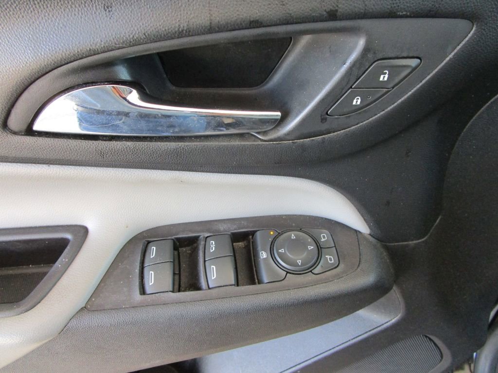 Used 2022 Chevrolet Equinox LS w/ LS Convenience Package FWD image 22