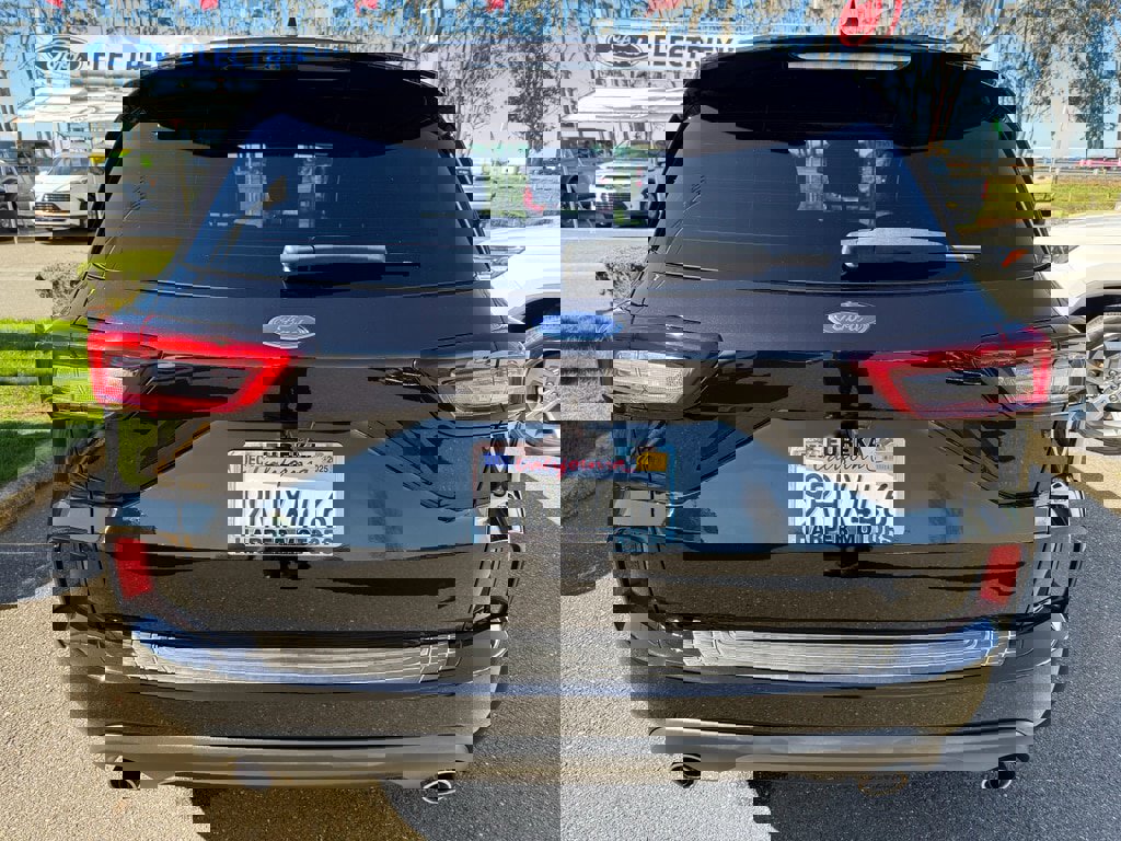 Used 2024 Ford Escape ST-Line w/ Cold Weather Package image 6