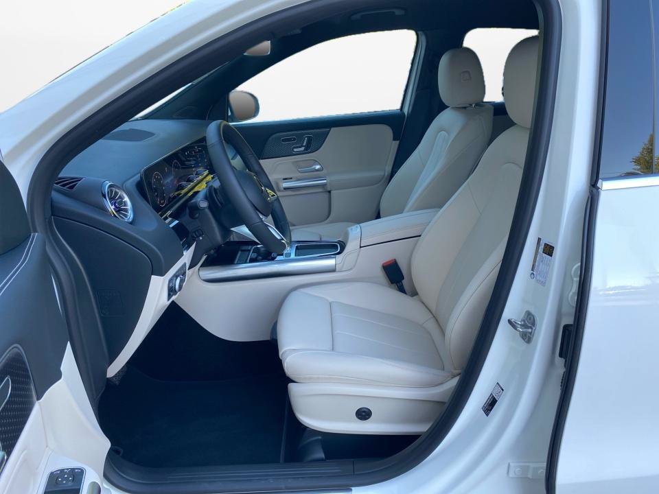 New 2026 Mercedes-Benz GLA 250 4MATIC image 9