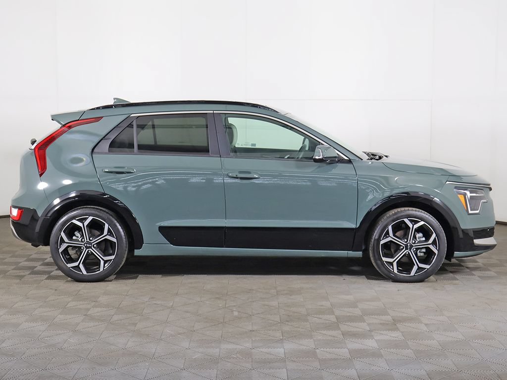 Used 2023 Kia Niro EX Touring FWD image 19