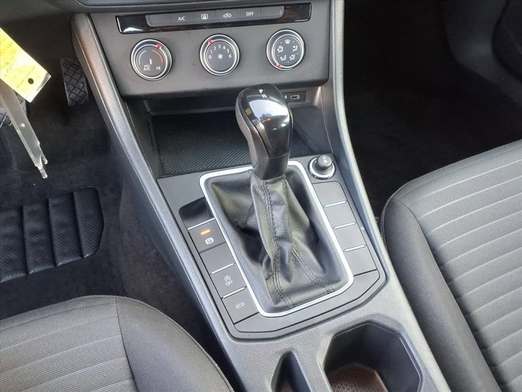 Used 2023 Volkswagen Jetta S image 29