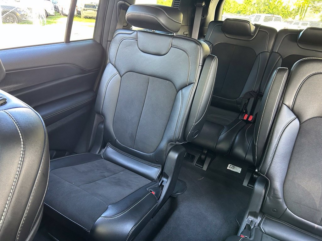 Certified 2025 Jeep Grand Cherokee L Altitude RWD image 13