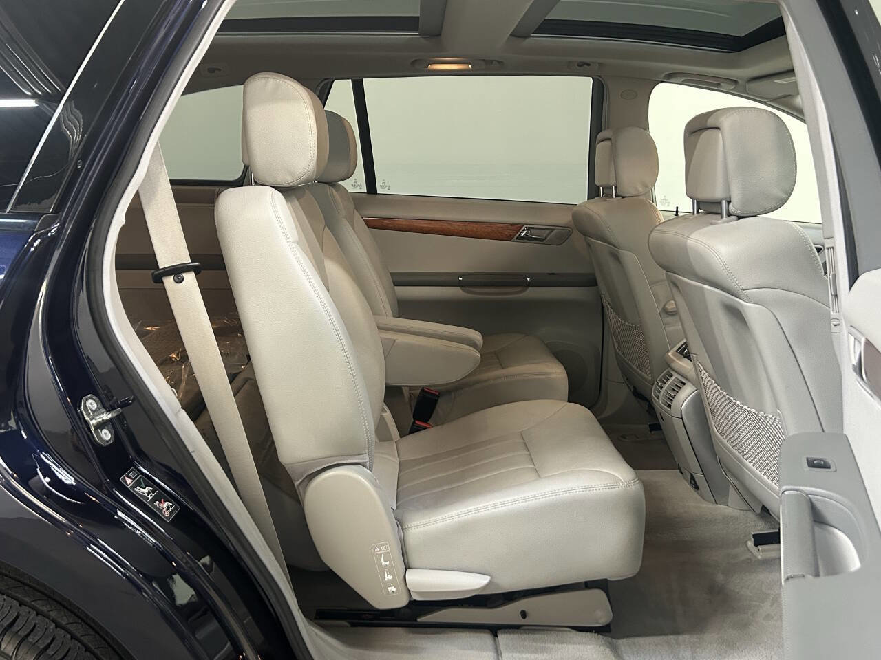 Used 2006 Mercedes-Benz R 350 4MATIC image 27