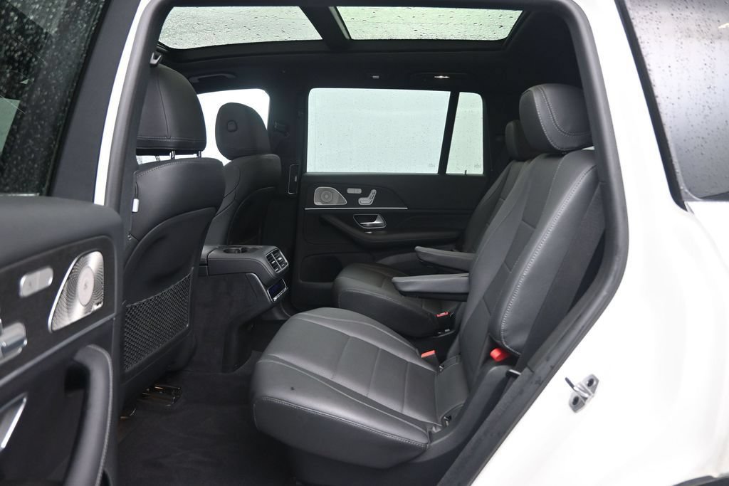 Used 2022 Mercedes-Benz GLS 450 4MATIC image 27